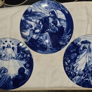 Avon Blue Decorative Plates Set
